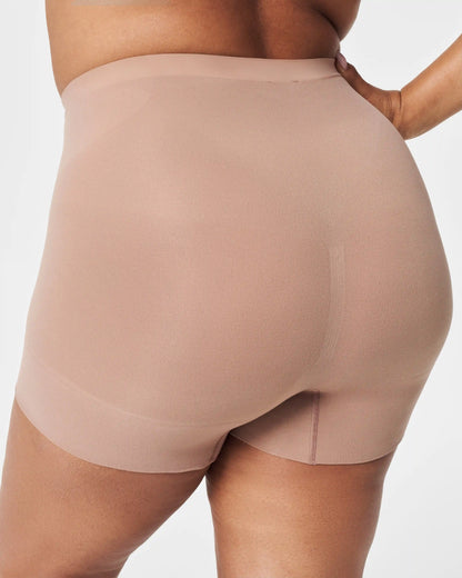 SPANXsculpt® Seamless Power Shorty | Cafe Au Lait