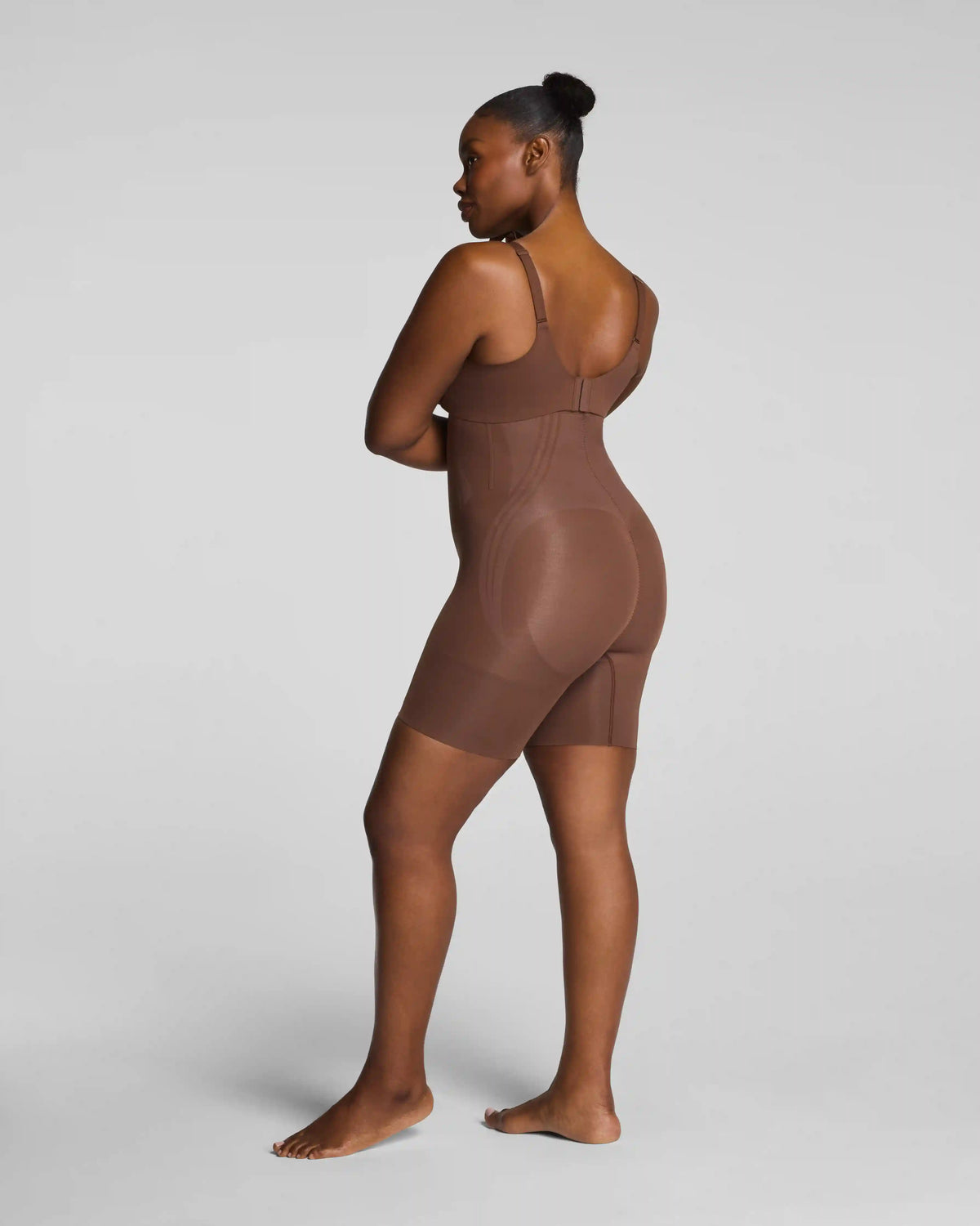 SPANXsculpt® GoFigure High-Waisted Mid-Thigh Short | Ganache