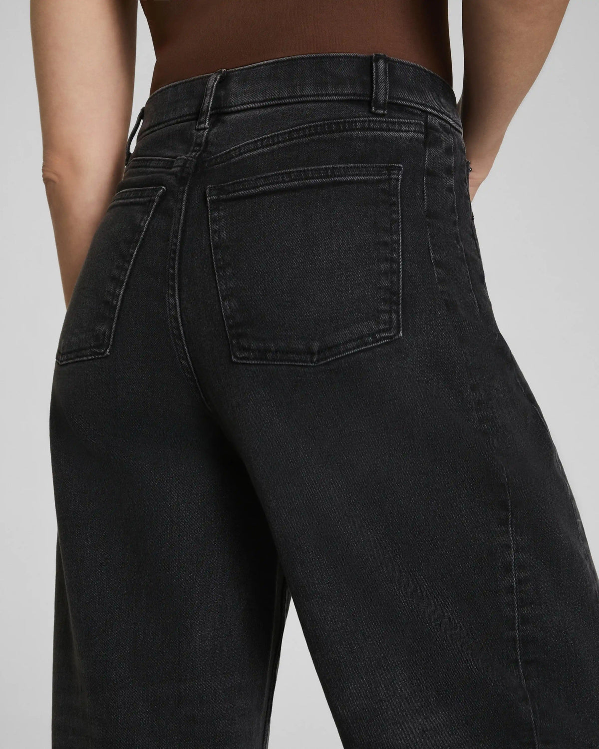 SPANXshape® Authentic 360 Barrel Leg Jeans | Carbon