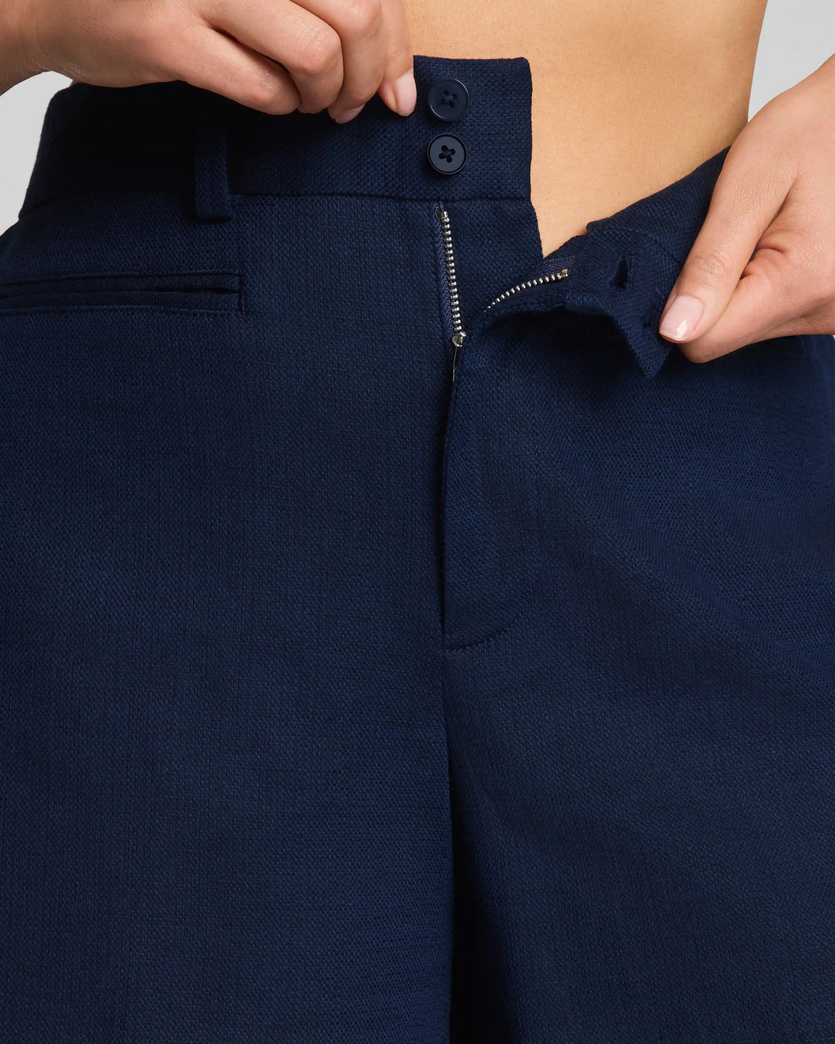 SPANX® EasyBreezy Cotton Linen Short, 5" | Timeless Navy