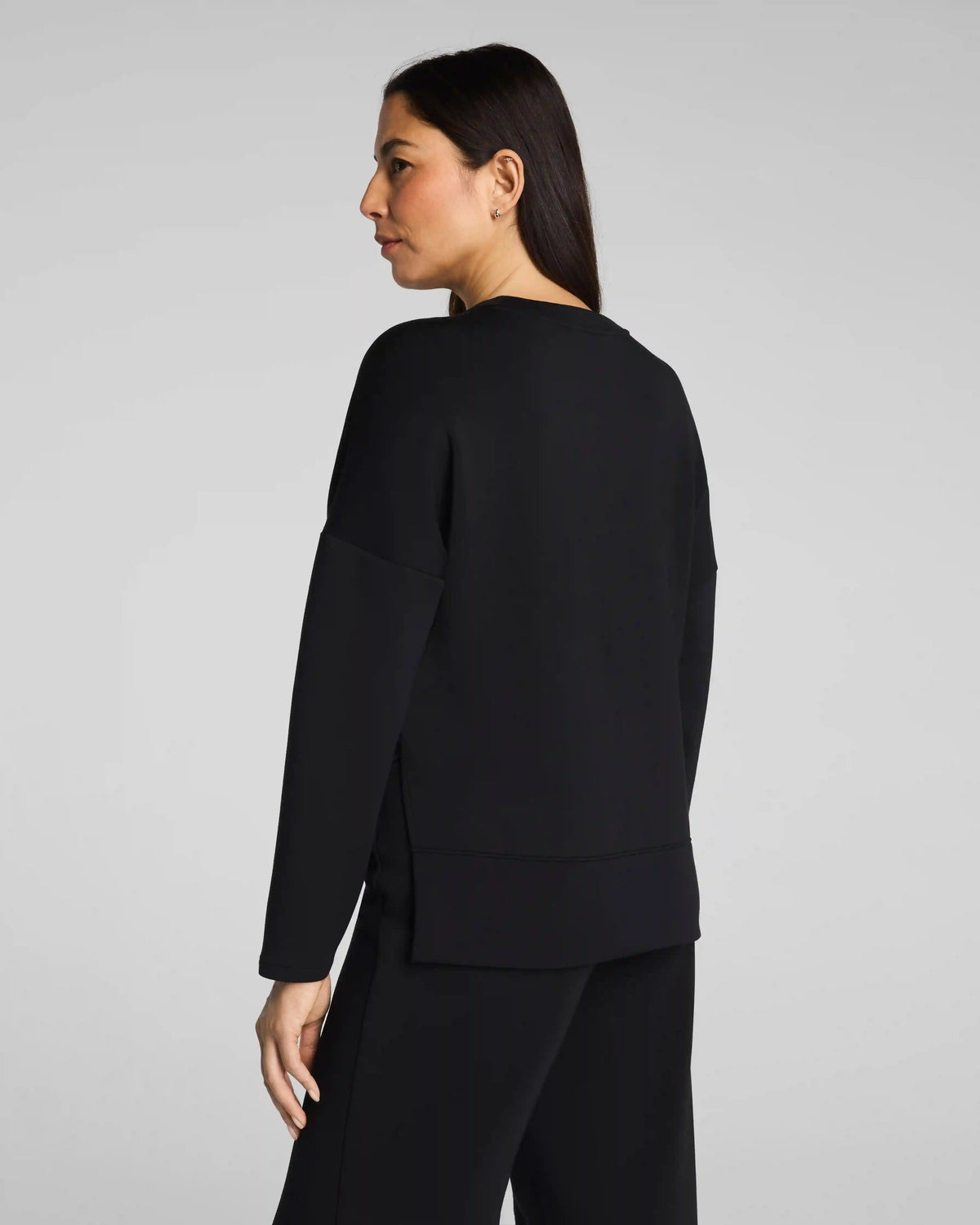 SPANX AirEssentials® Crewneck Long Sleeve Top | Very Black