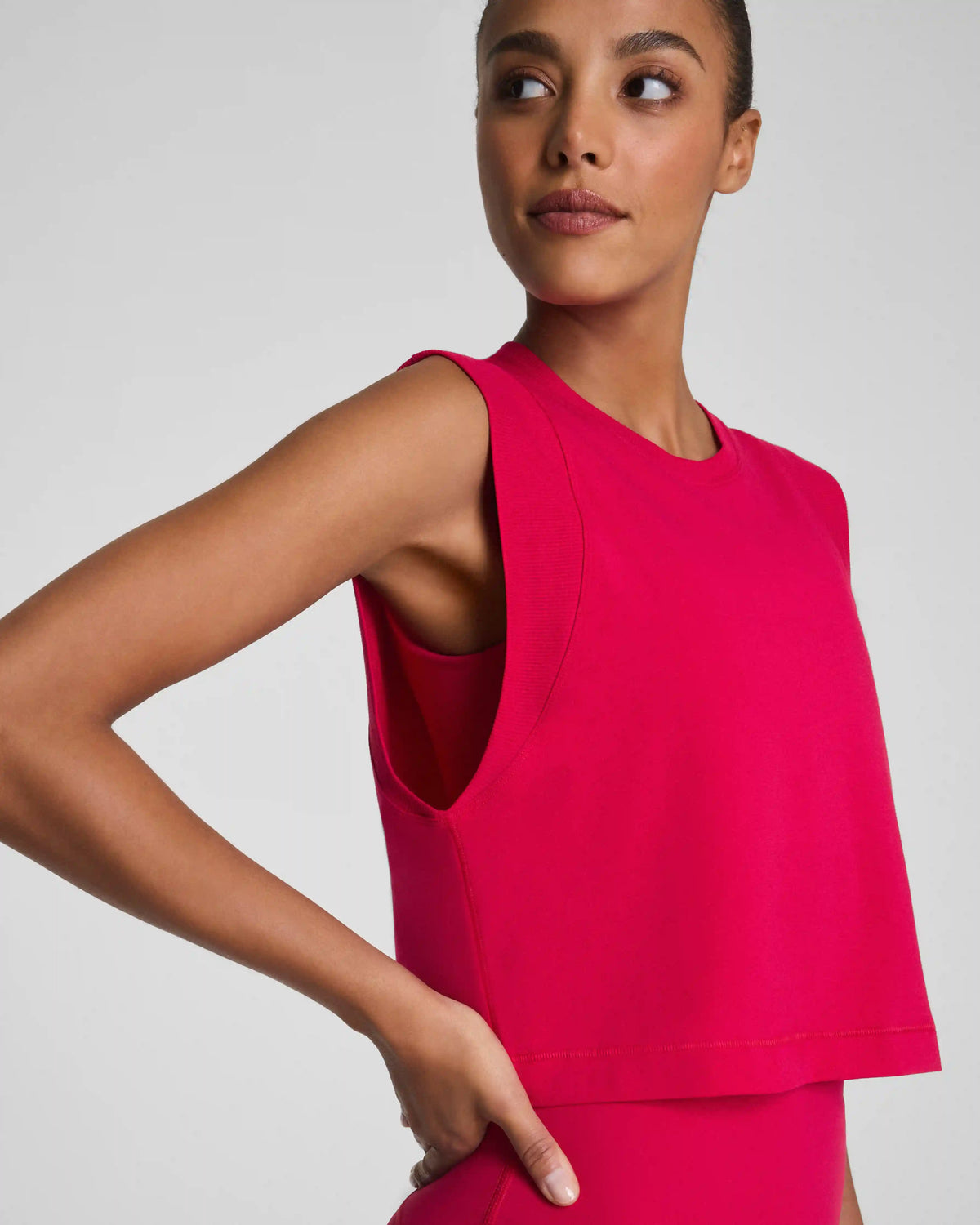 SPANX® BoostUp Cropped Tank | Fuchsia