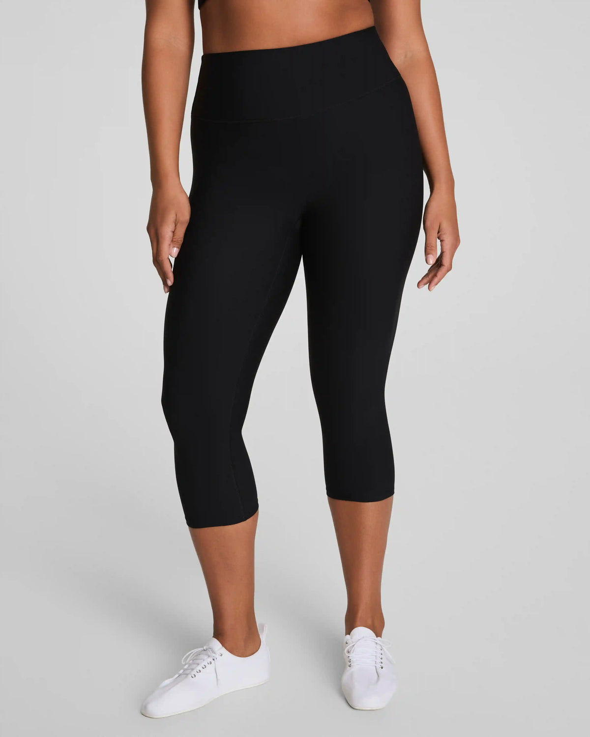 SPANXsmooth® OnForm Cropped Leggings, 19" | Very Black